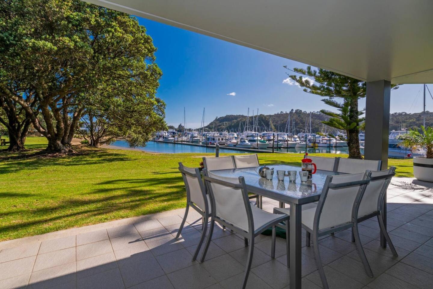 Marina Park Apartments Whitianga Exteriör bild