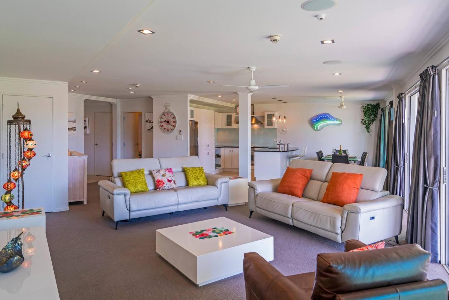 Marina Park Apartments Whitianga Exteriör bild