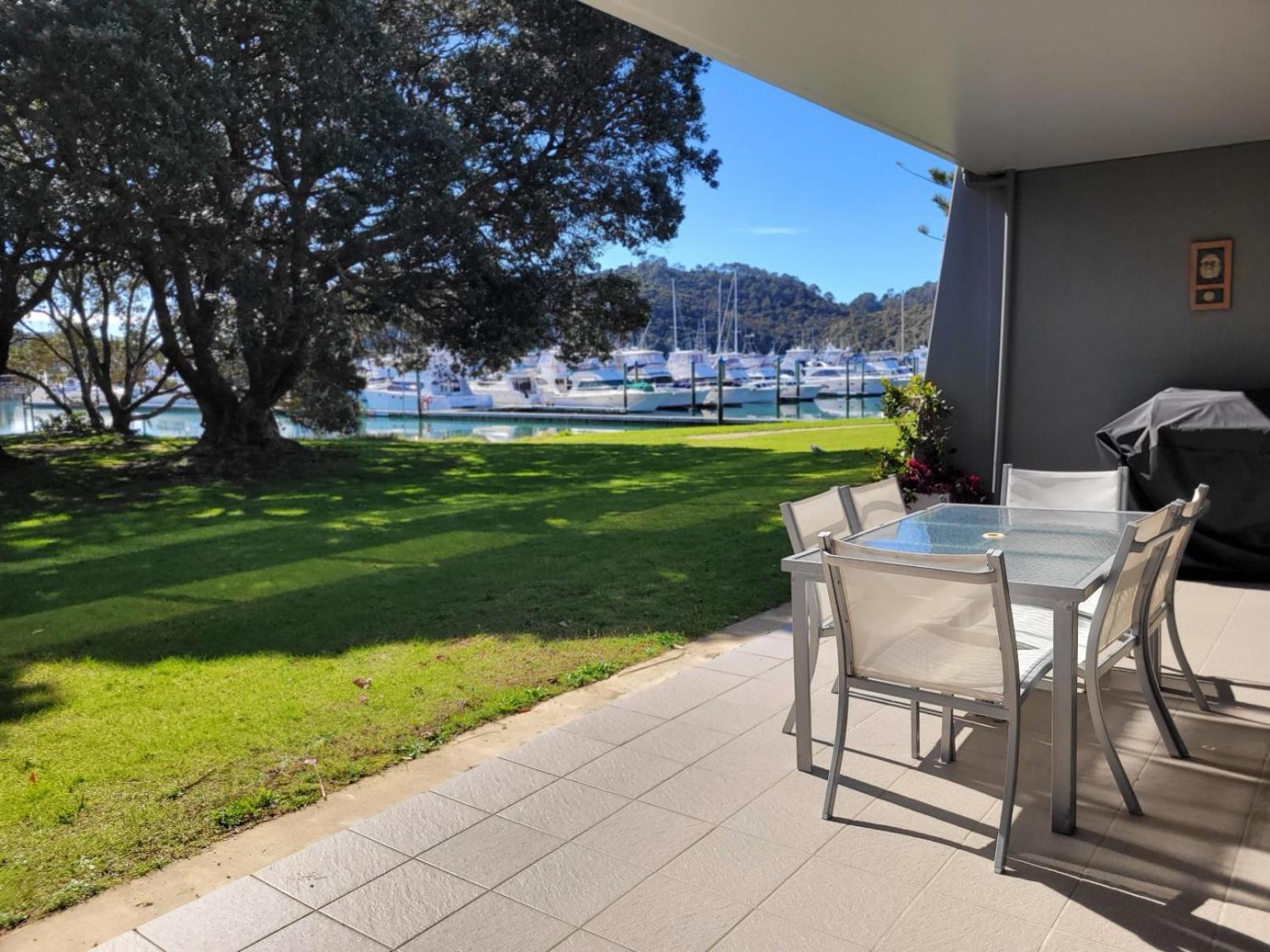 Marina Park Apartments Whitianga Exteriör bild